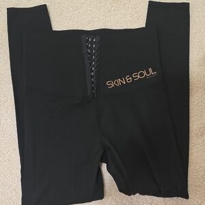 Skin & Soul Black Leggings
